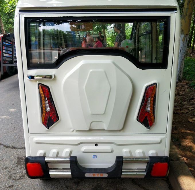 factory price customized design closed mini electric car for 2-4 people four wheels electric car